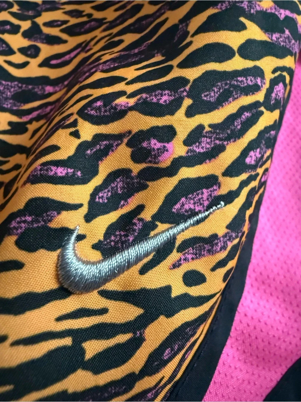Nike Dri-FIT Animal Print Running Shorts Size Medium Embroidered Logo